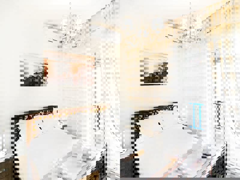 2b1.jpg